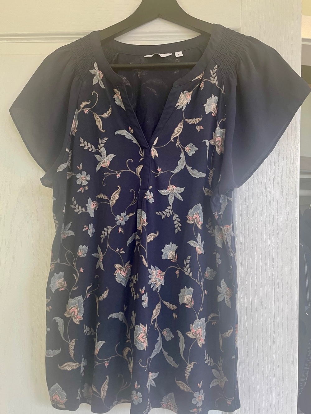 Reitmans Navy Floral Flutter Sleeve Blouse